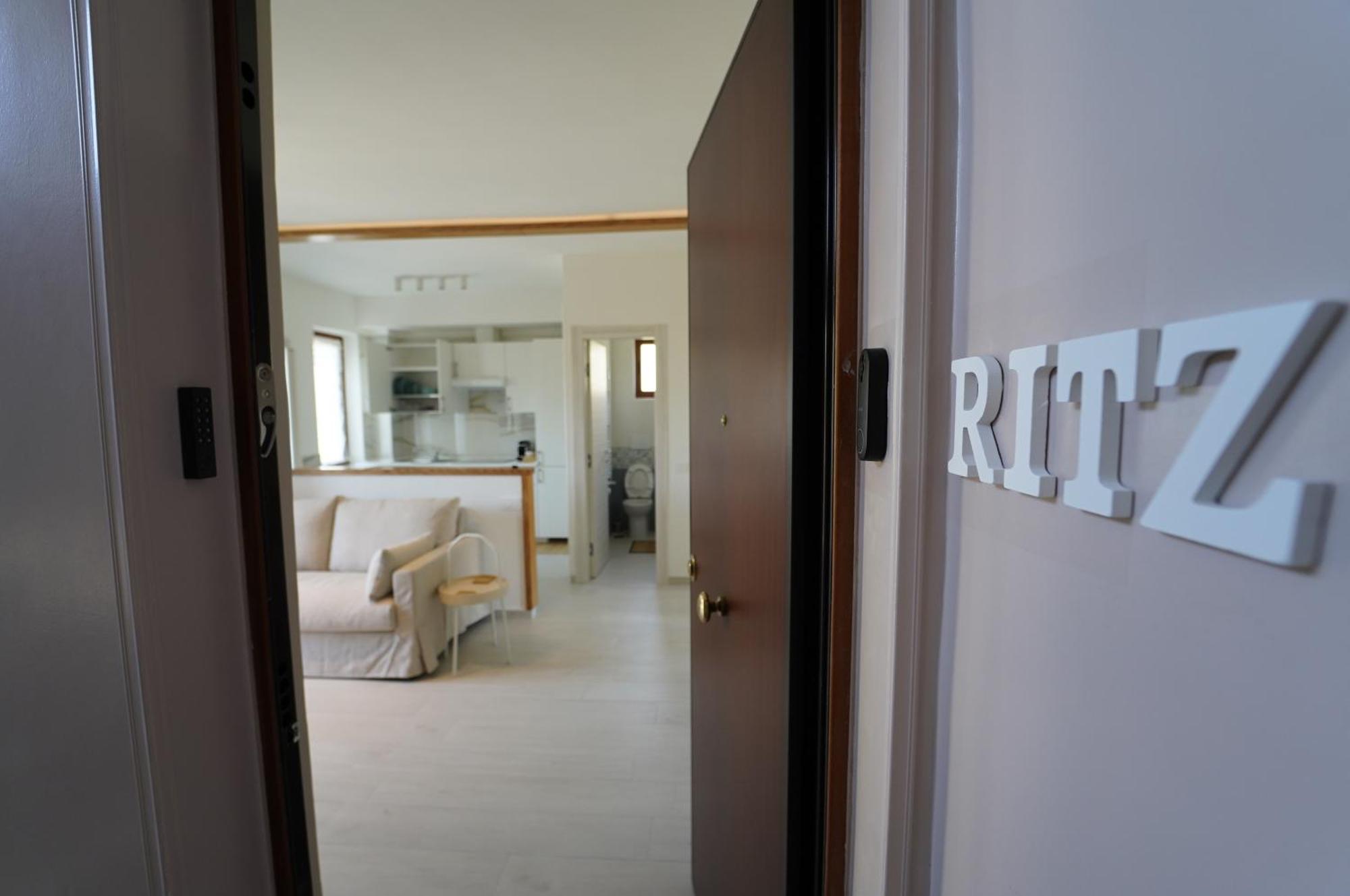 Apartmán Ritz Salerno Exteriér fotografie